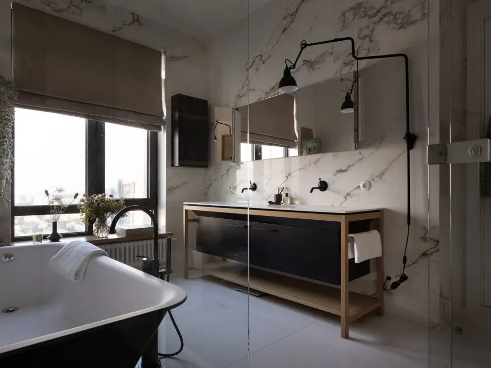 Квартира з деревами